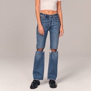 Abercrombie 90’s Low Rise Baggy Distressed Jeans (Curve Love - 26R)